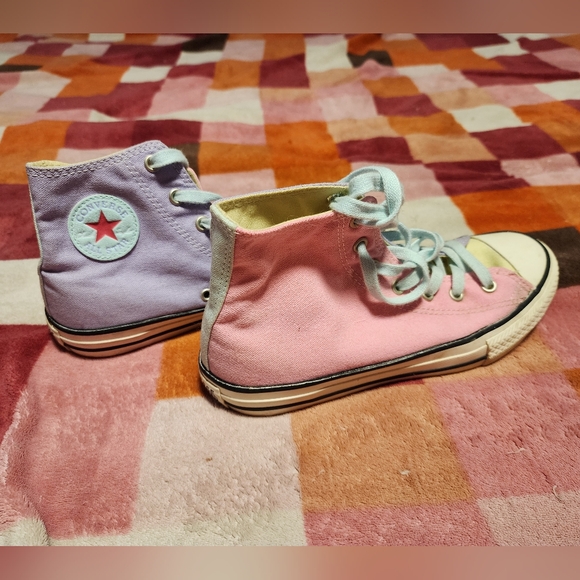 Converse high tops Chucks pink purple shoes sneakers US junior 5 / womens 7 - Picture 2 of 11